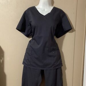 🥳Women's Black V-Neck Scrub Top